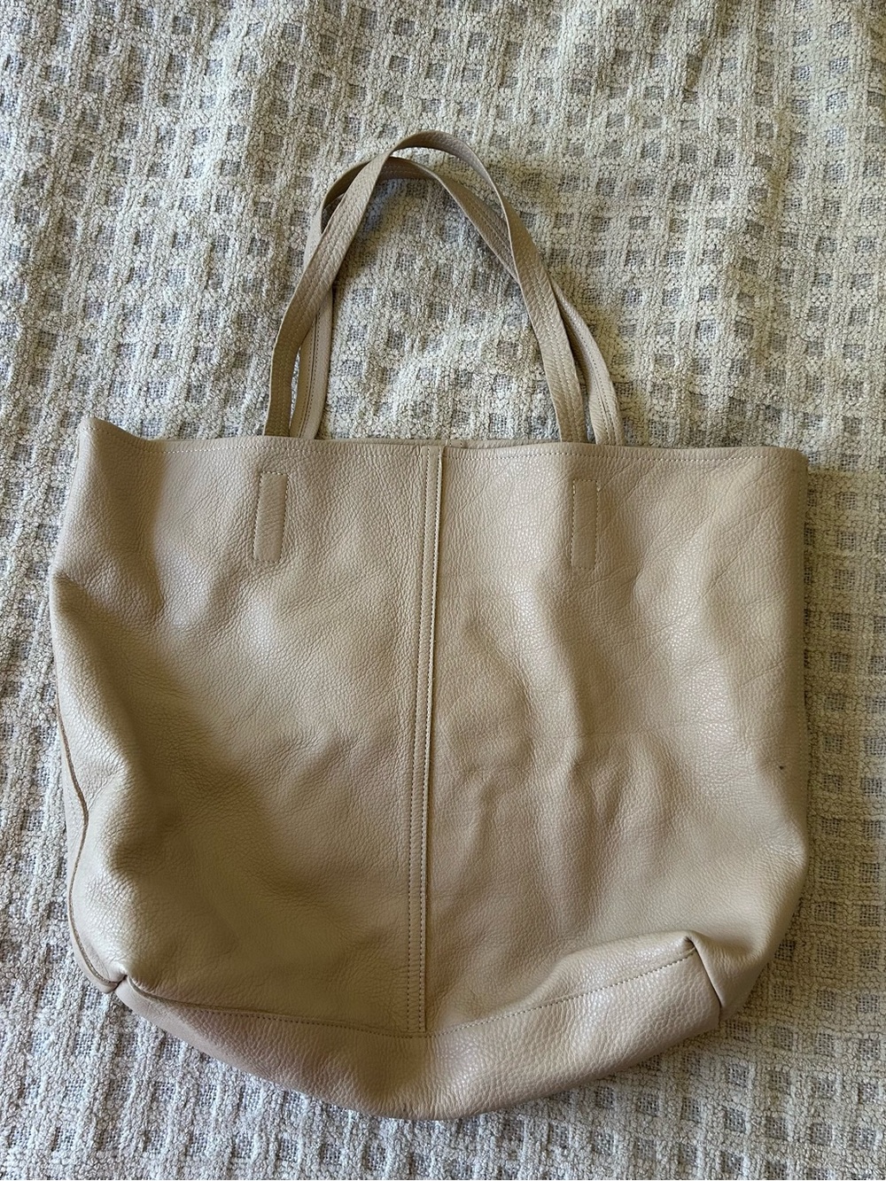 SAS Portrait Collection Leather Handbag!